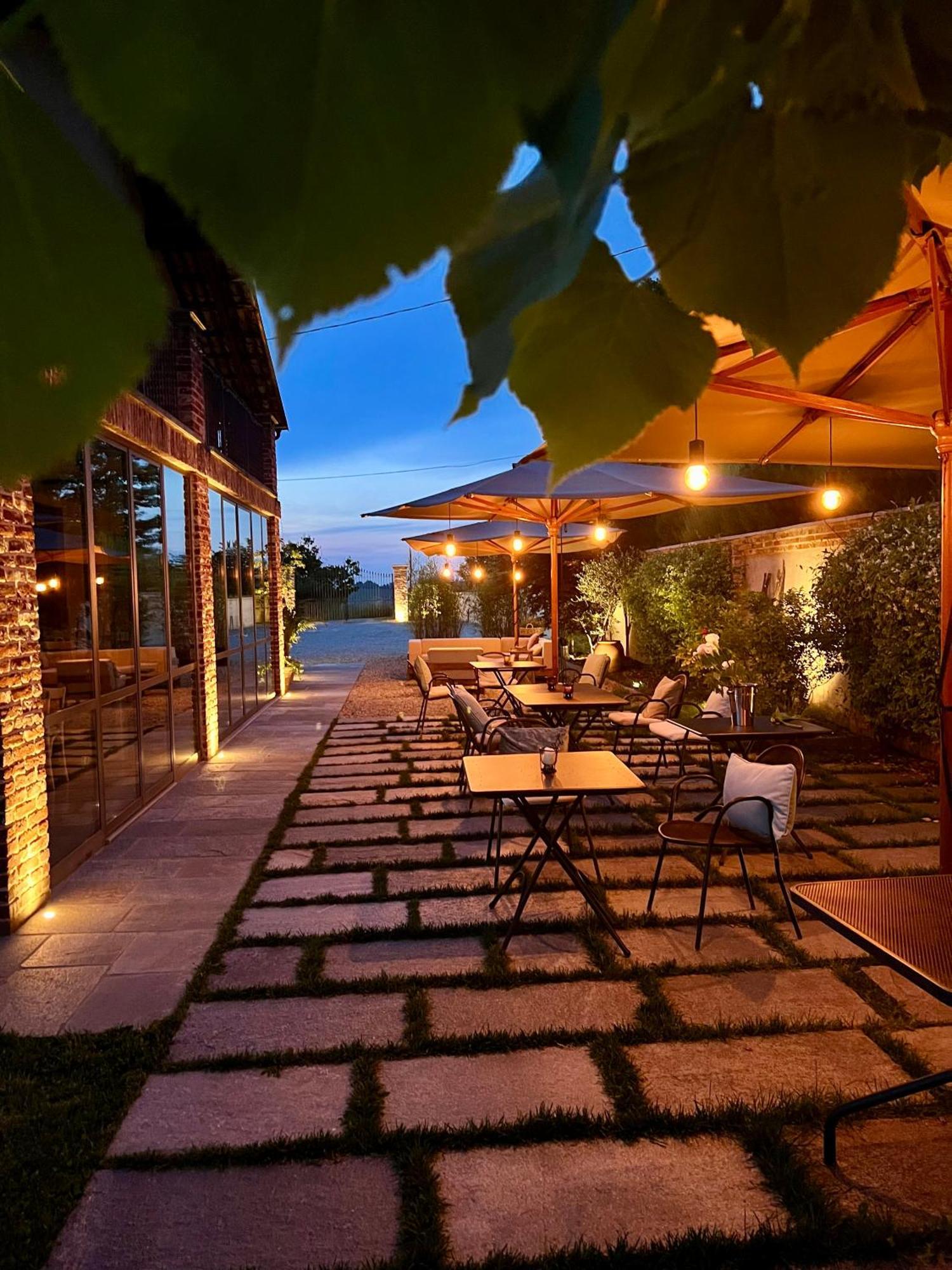 Casa de Campo Miaclara Relais Alba (Piedmont)